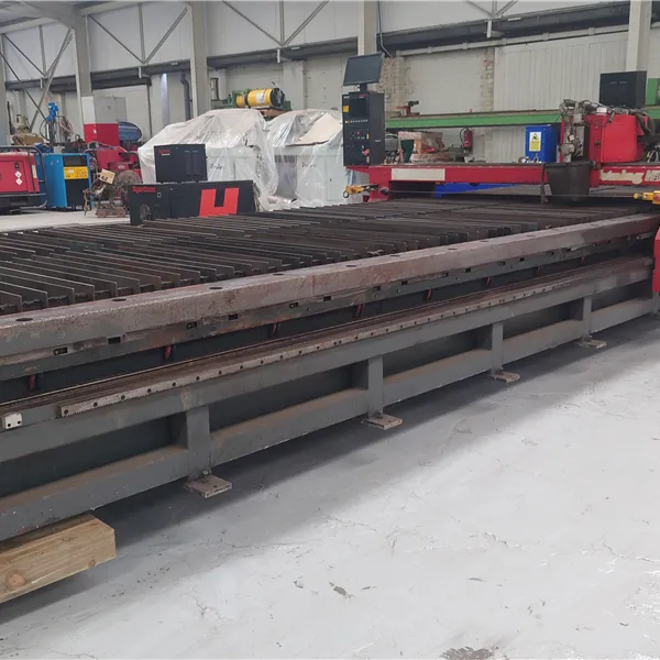 Esprit Lightning HD CNC Plasma cutter with Hypertherm HPR130